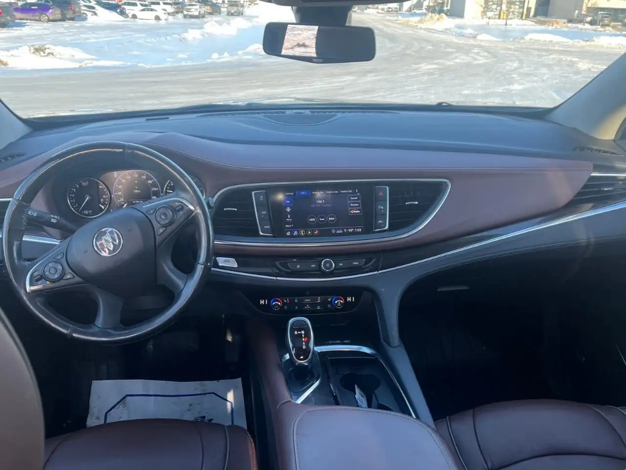 Buick Enclave снимка Buick Enclave