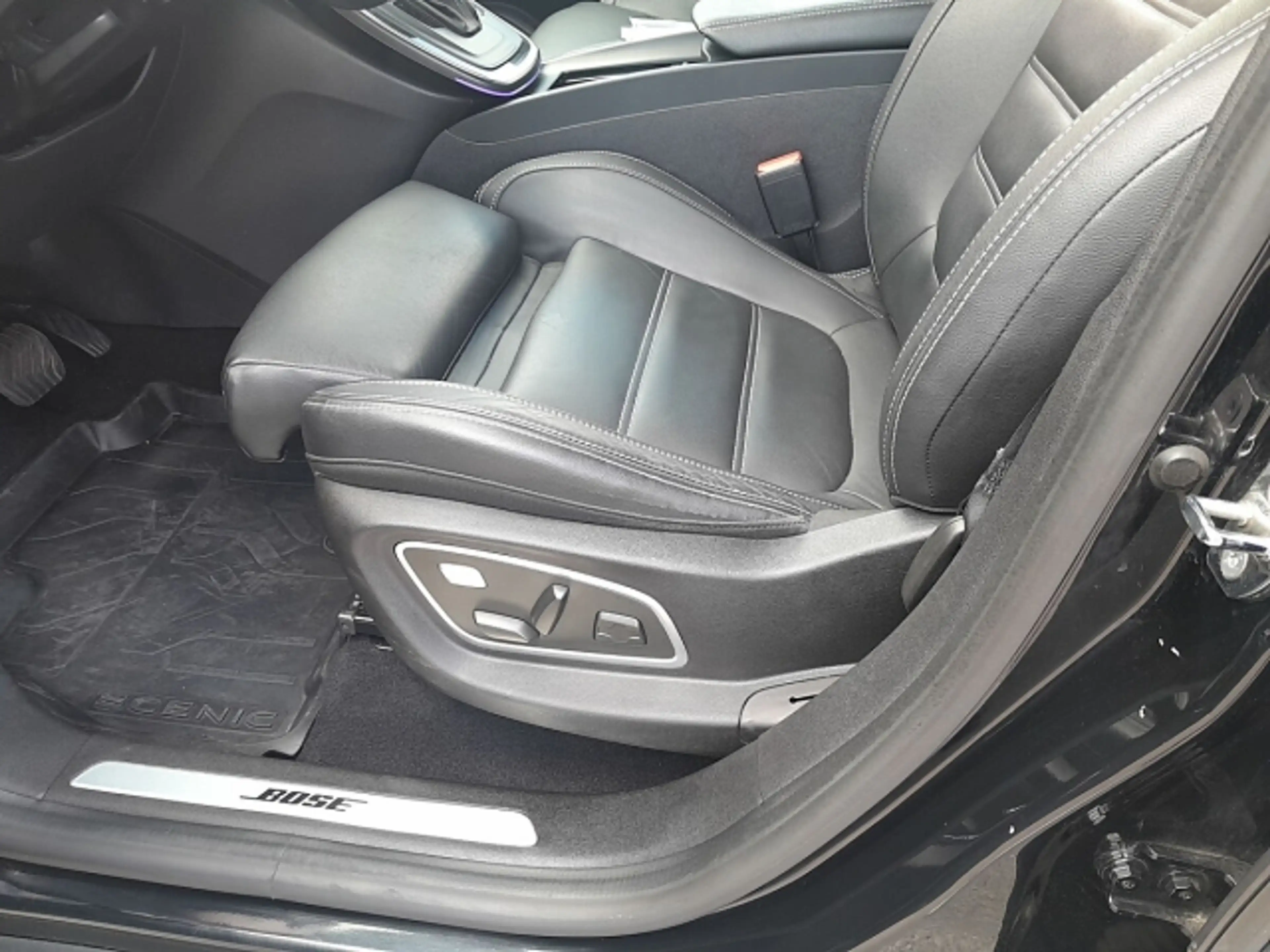 Renault Grand Scenic Grand Scenic dCi 160 BOSE Aut. LEDER+HUD+LED — photo 14