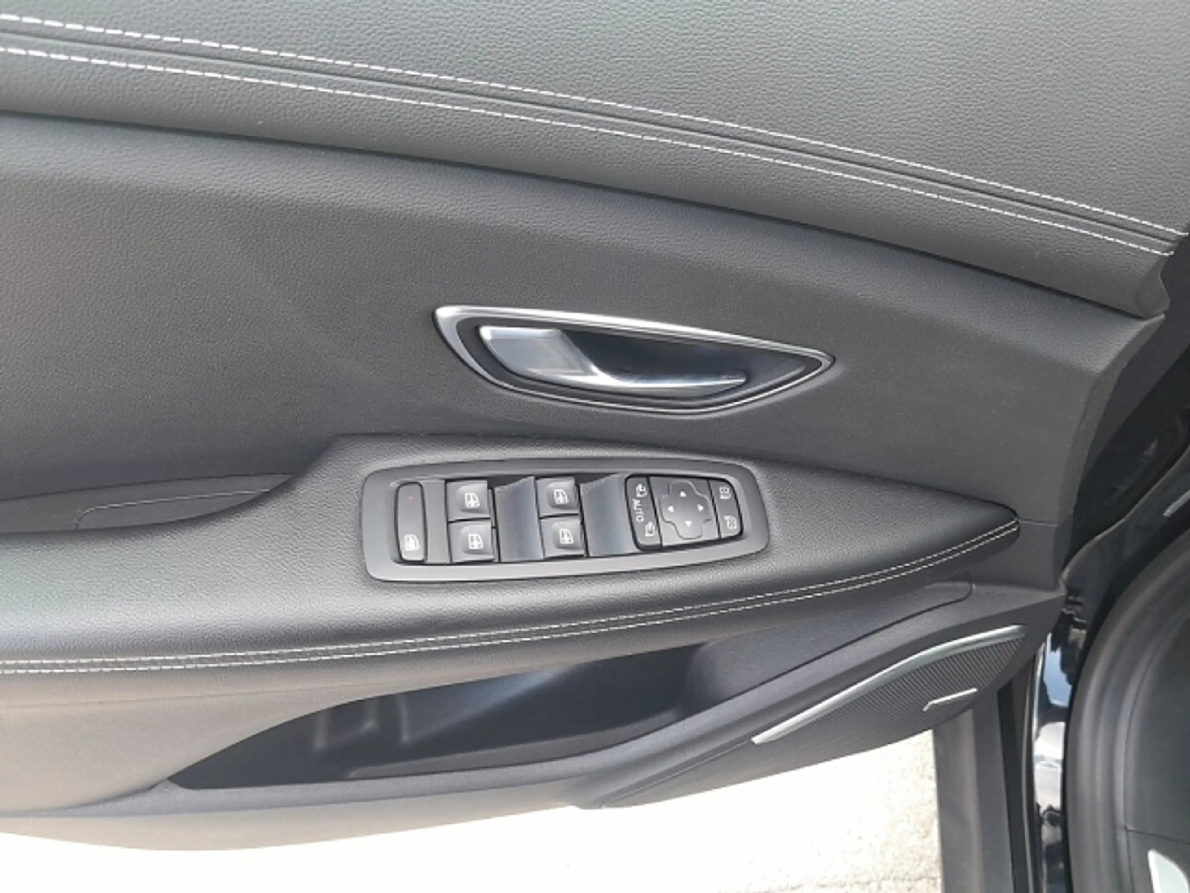 Renault Grand Scenic Grand Scenic dCi 160 BOSE Aut. LEDER+HUD+LED — photo 15