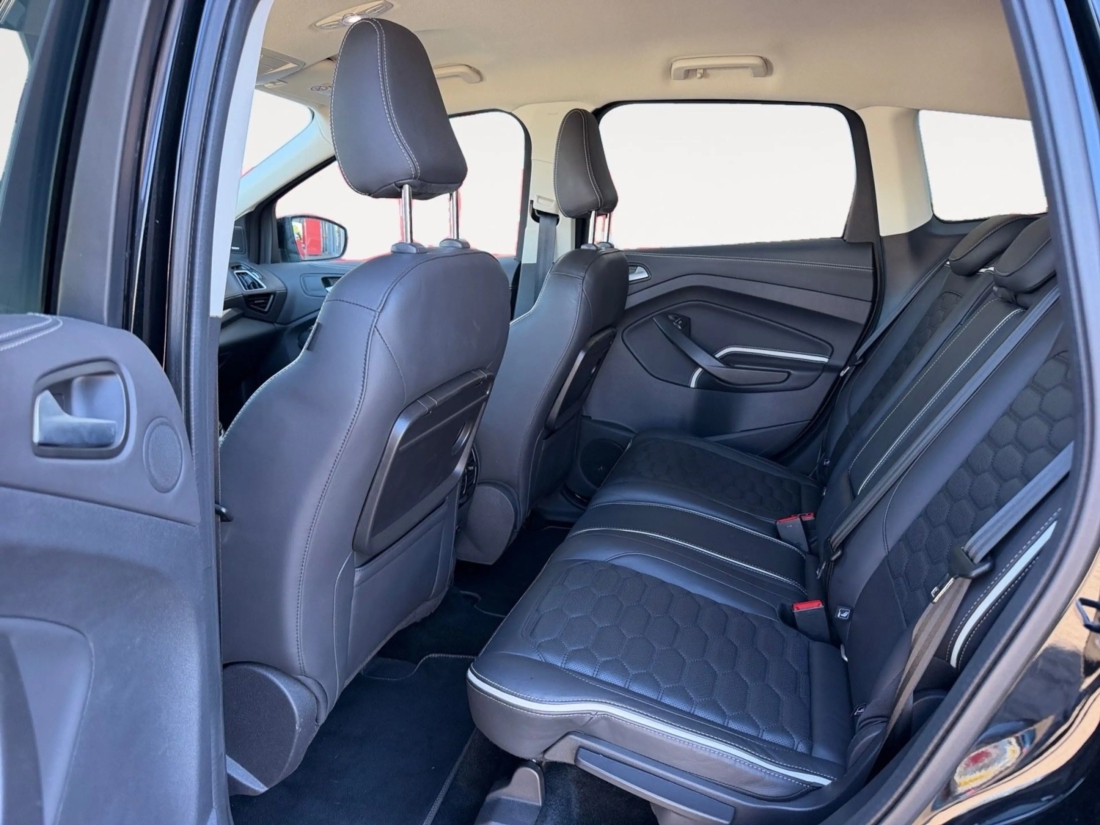 Ford Kuga Vignale 4x4 Navi Kamera Xenon — photo 9