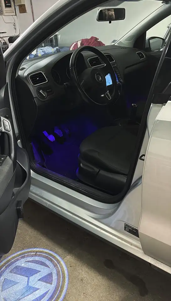 Volkswagen Polo Citadine 5 portes — photo 3