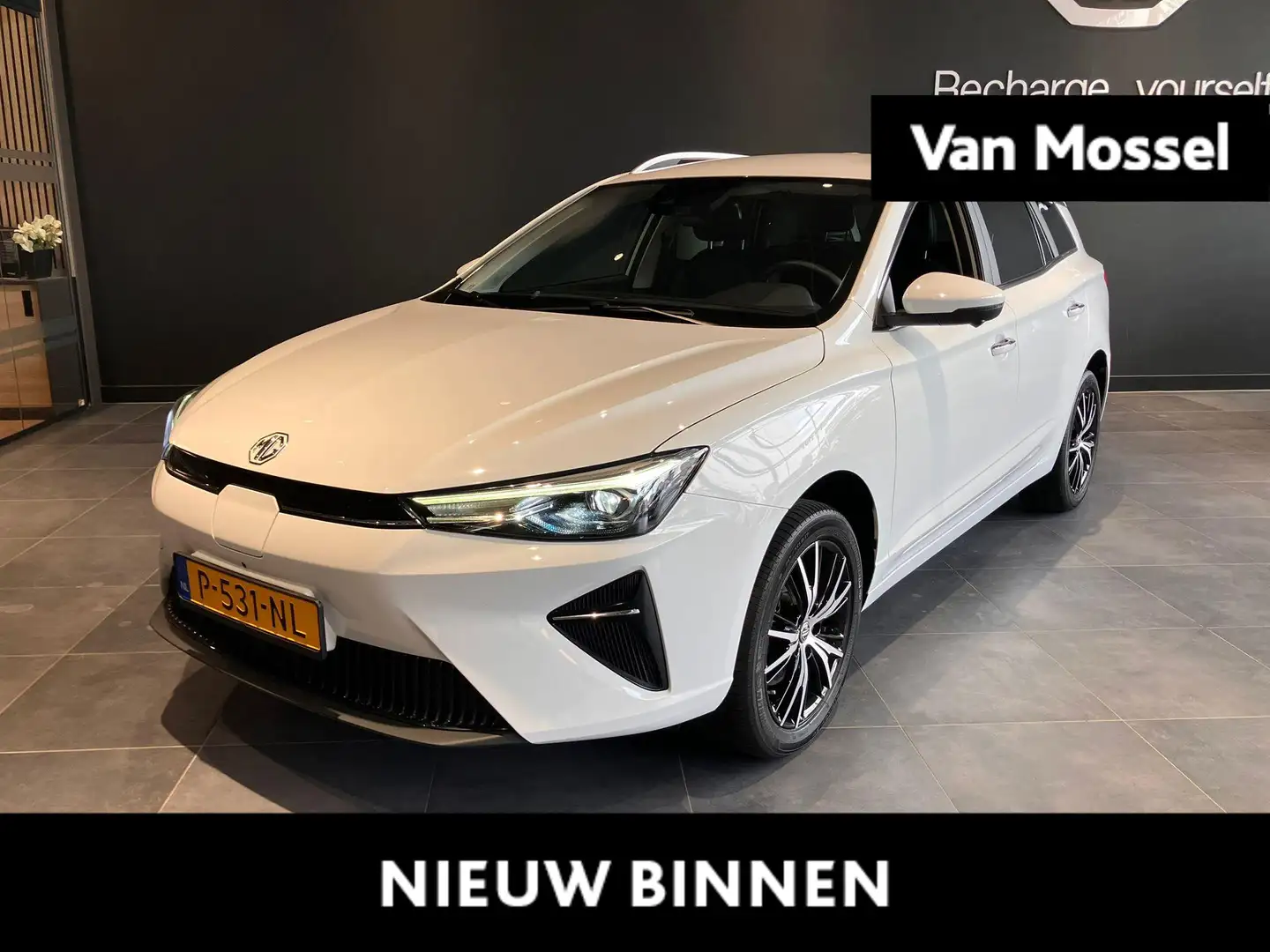 MG MG5 Electric Standard Range Luxury 50 kWh Eerste eigen Wit - 1