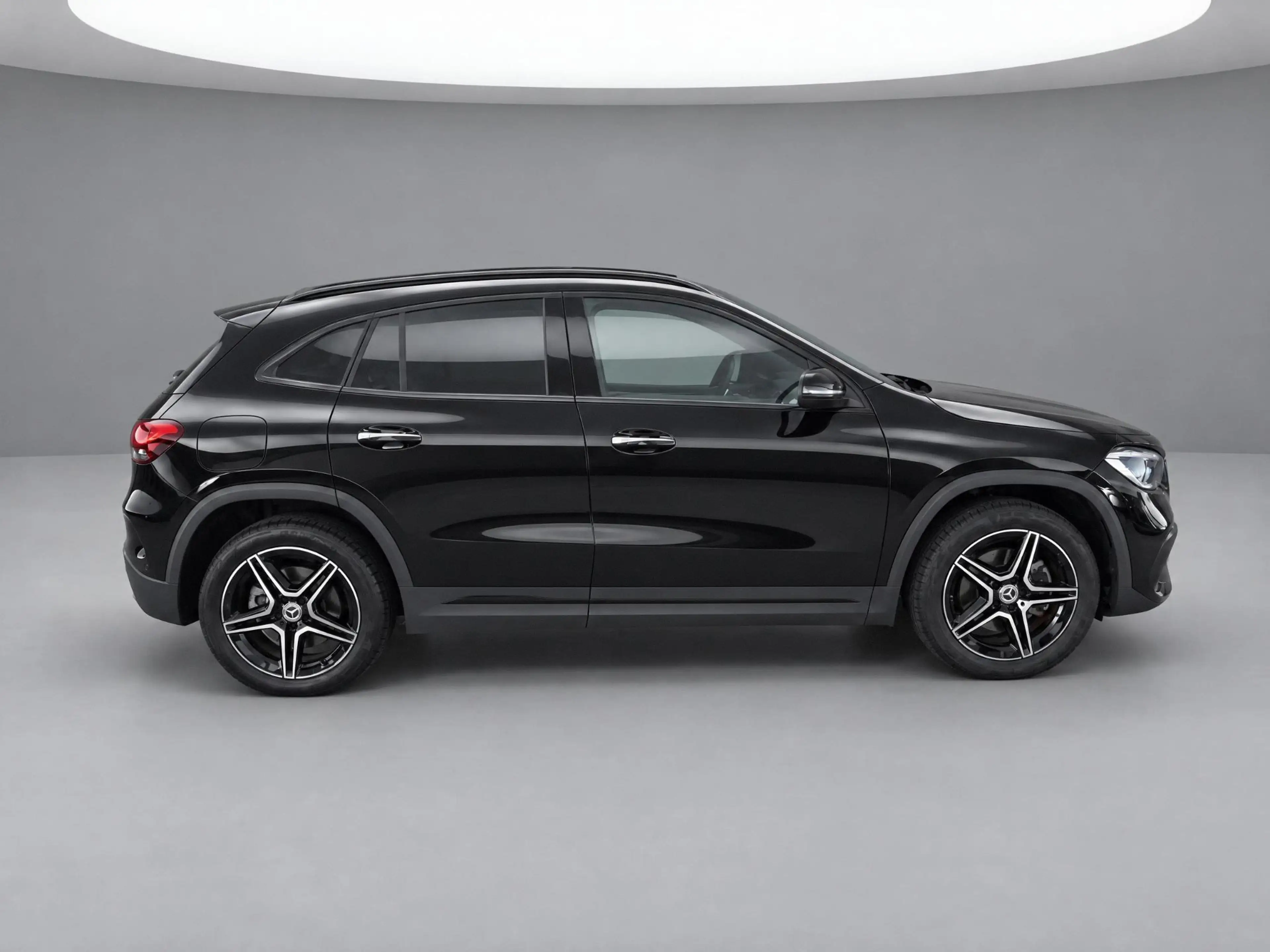 Mercedes-Benz GLA 250 e Business Solution AMG Limited — photo 4