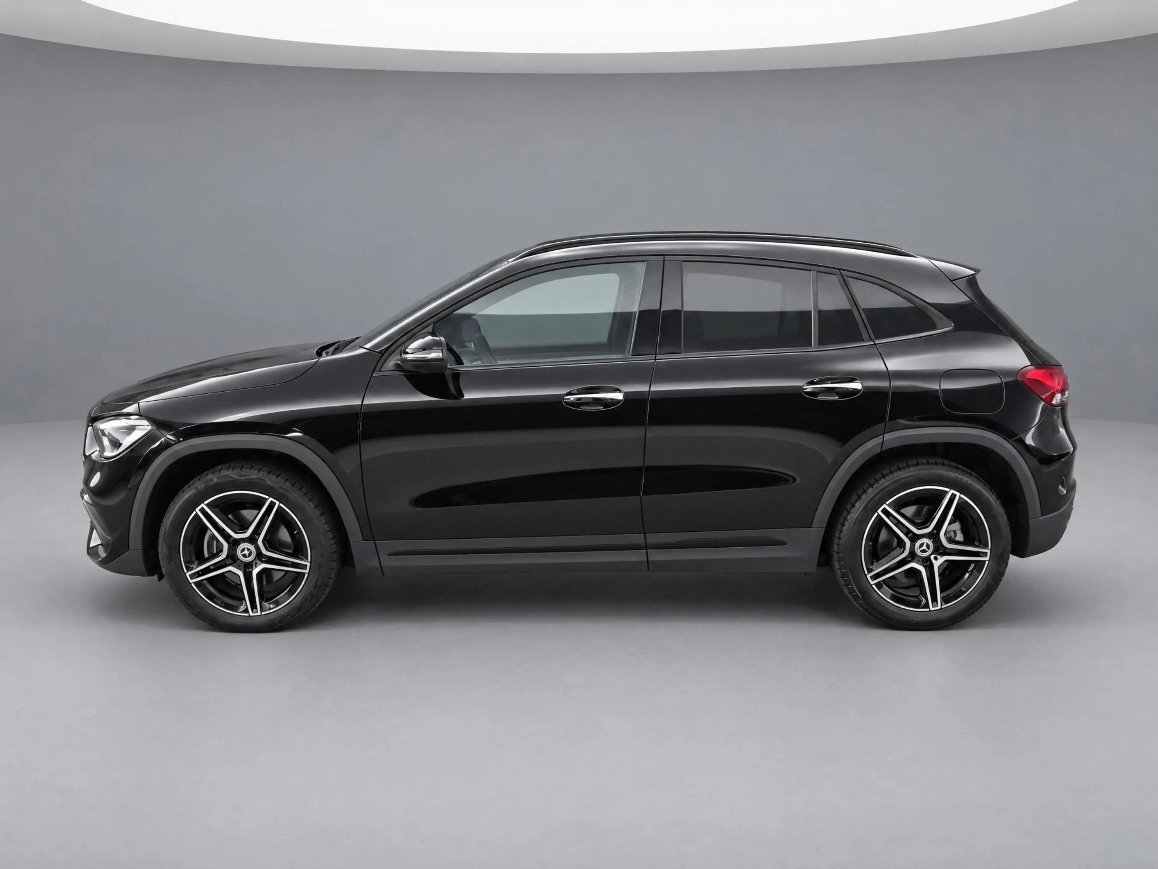 Mercedes-Benz GLA 250 e Business Solution AMG Limited — photo 3