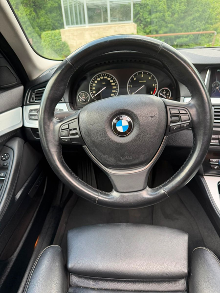 BMW 520 d xDrive Panorama Kamera Navi Head-Up — photo 14
