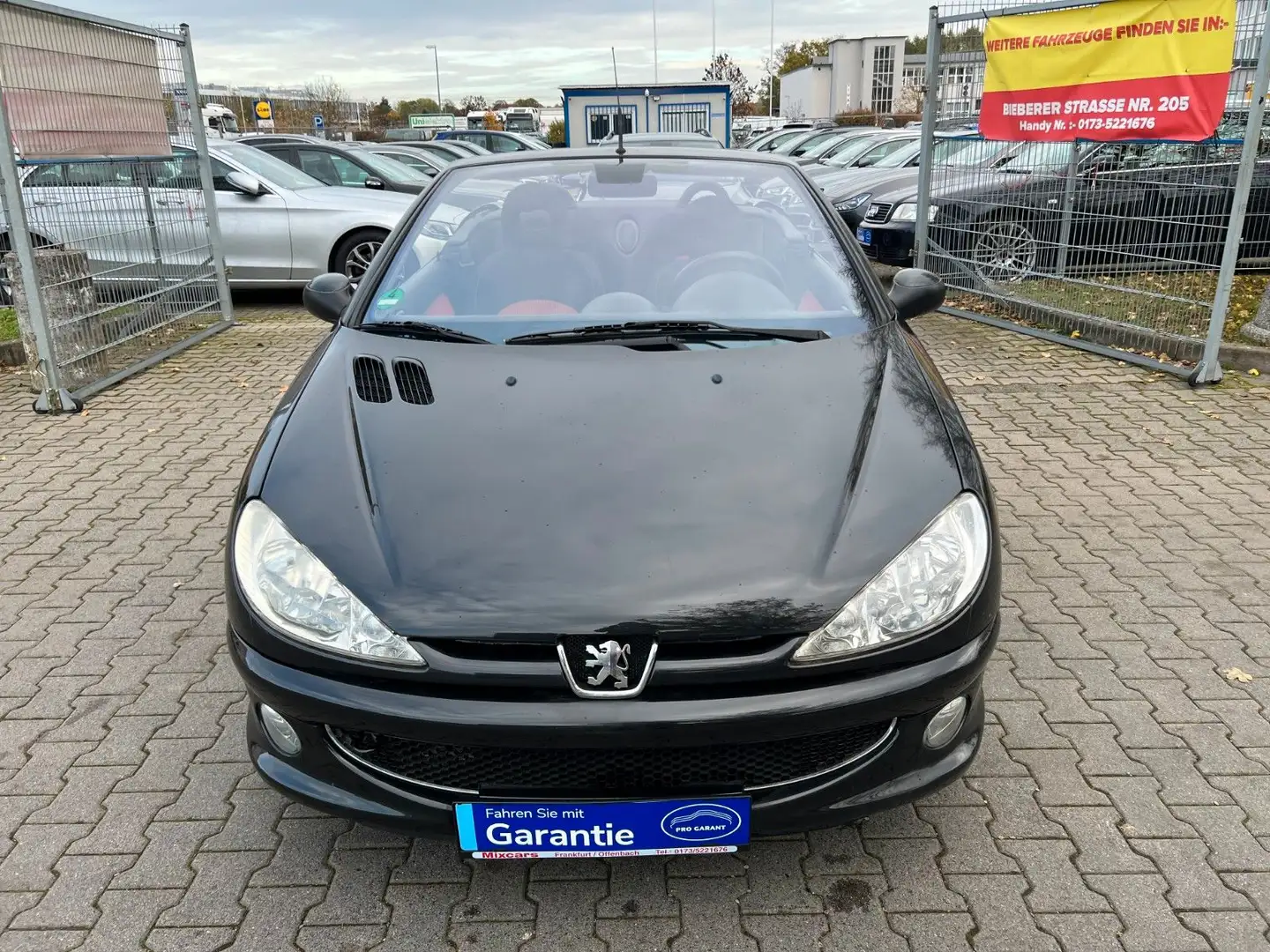 Peugeot 206 CC Cabrio Tendance 110 KLIMAAUTOMATIK*1.HAND Schwarz - 2