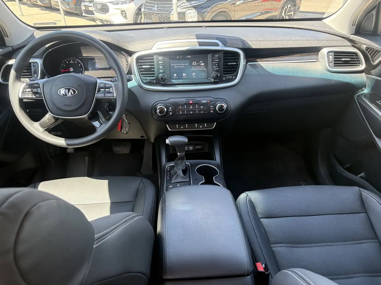 Kia Sorento снимка Kia Sorento