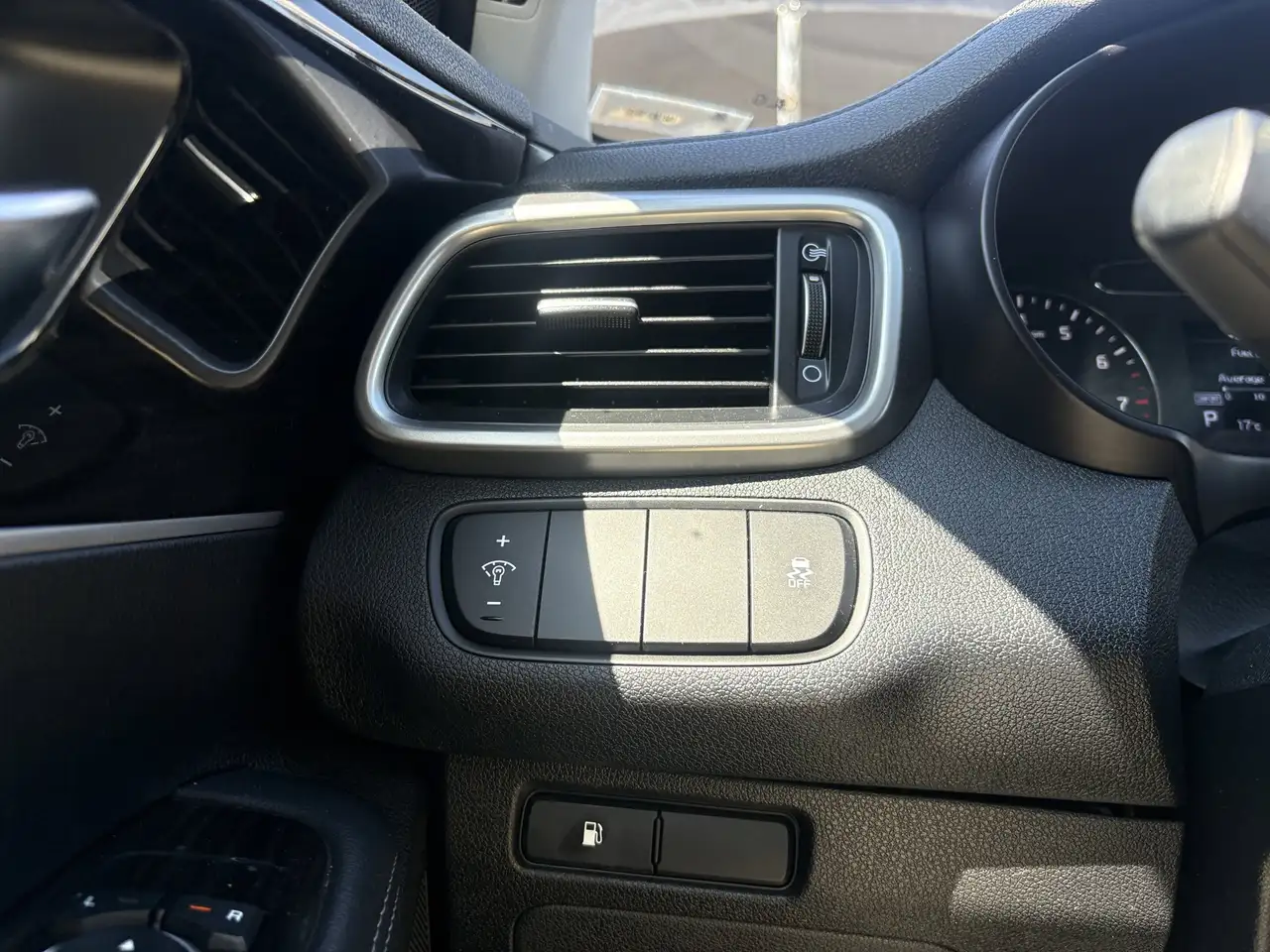 Kia Sorento снимка Kia Sorento