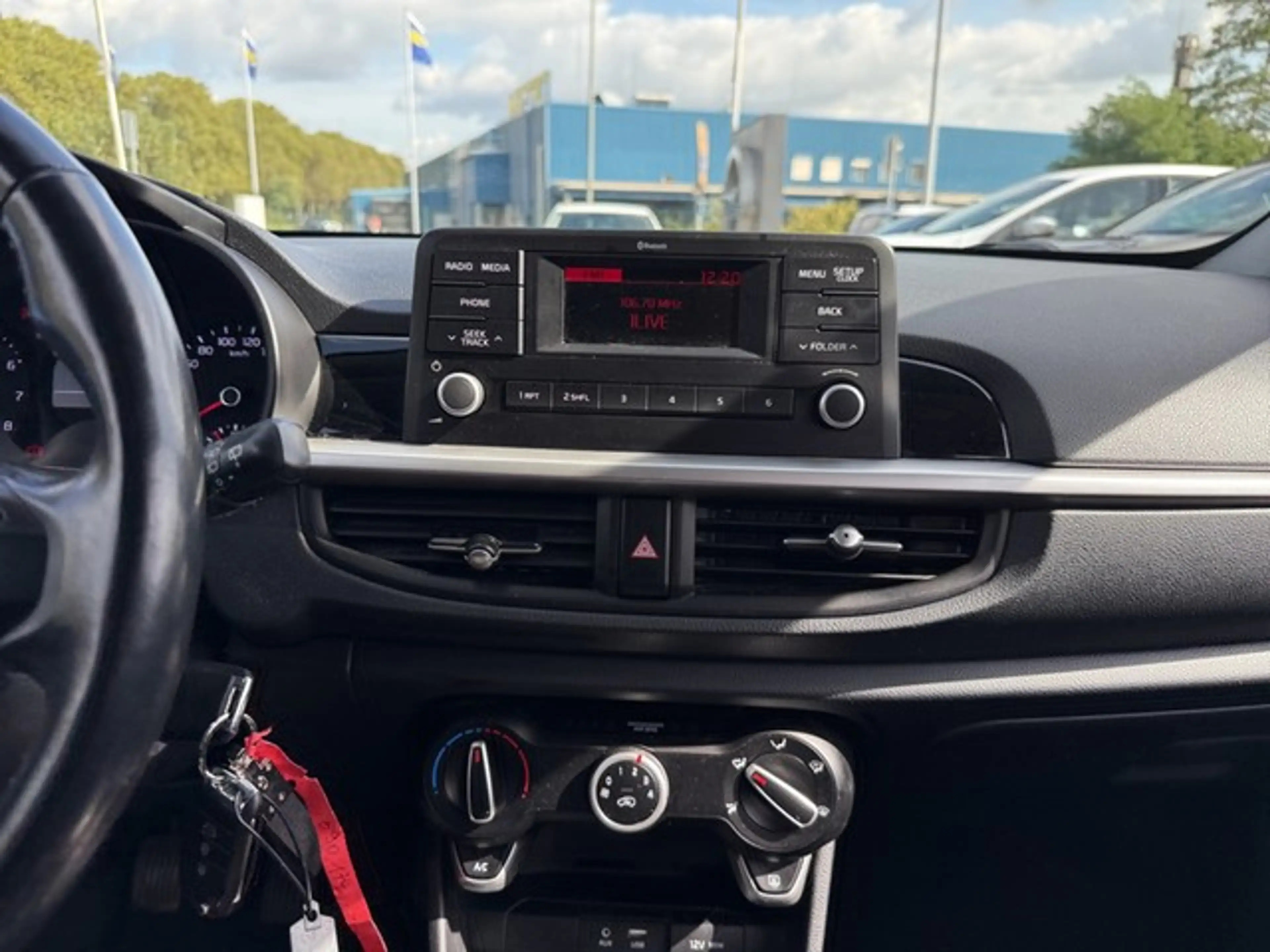 Kia Picanto 1.0 Dream Team Sitzhzg+Klima+Lenkradhzg+BT+ALU+ — photo 12