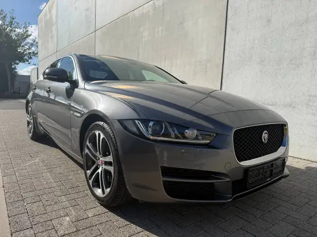 Jaguar XE XE 2.0 D Prestige (EU6.2)