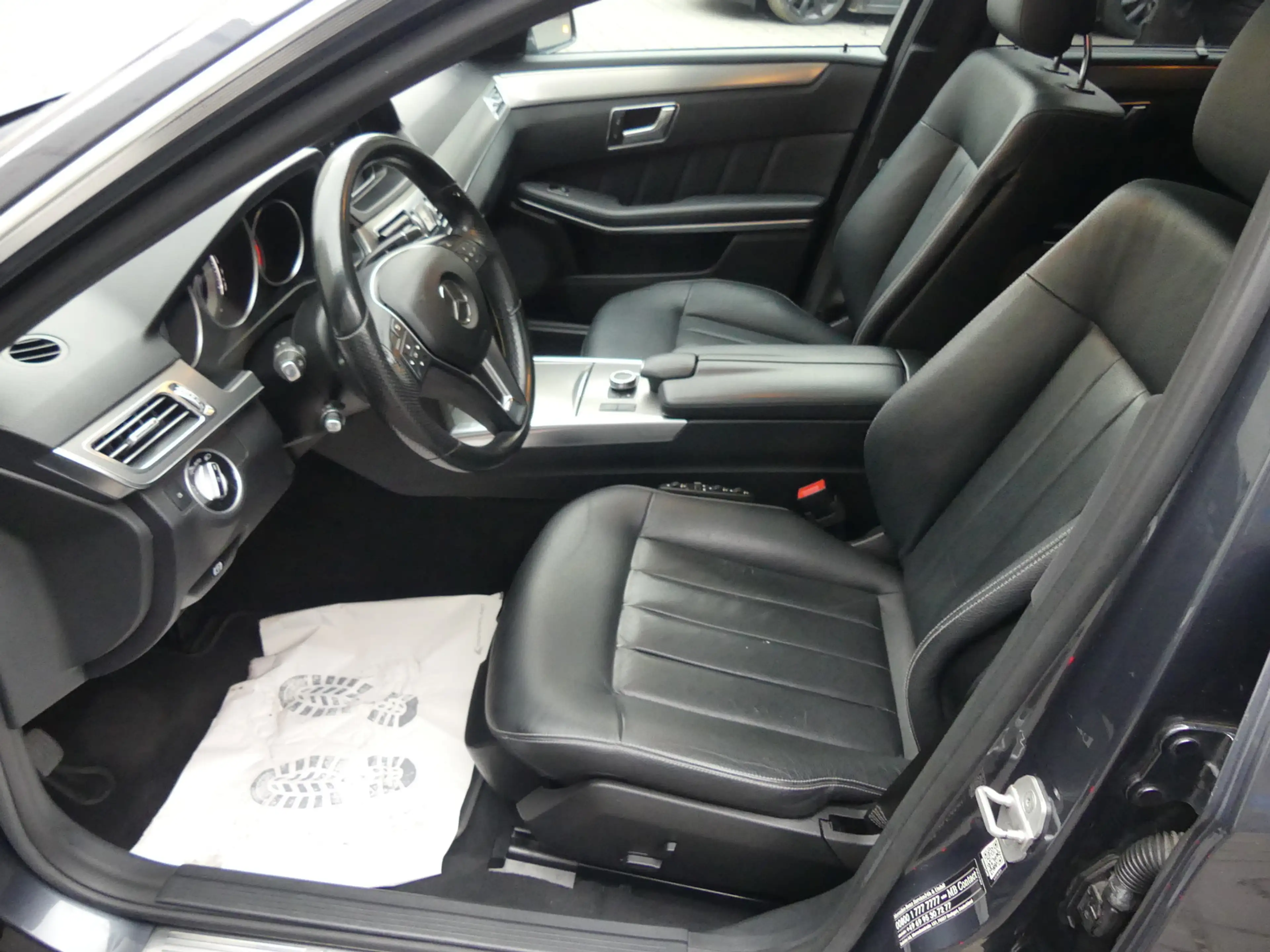 Mercedes-Benz E 300 T CDI BlueTech LED/STHZ/KAM/COMAND — photo 5