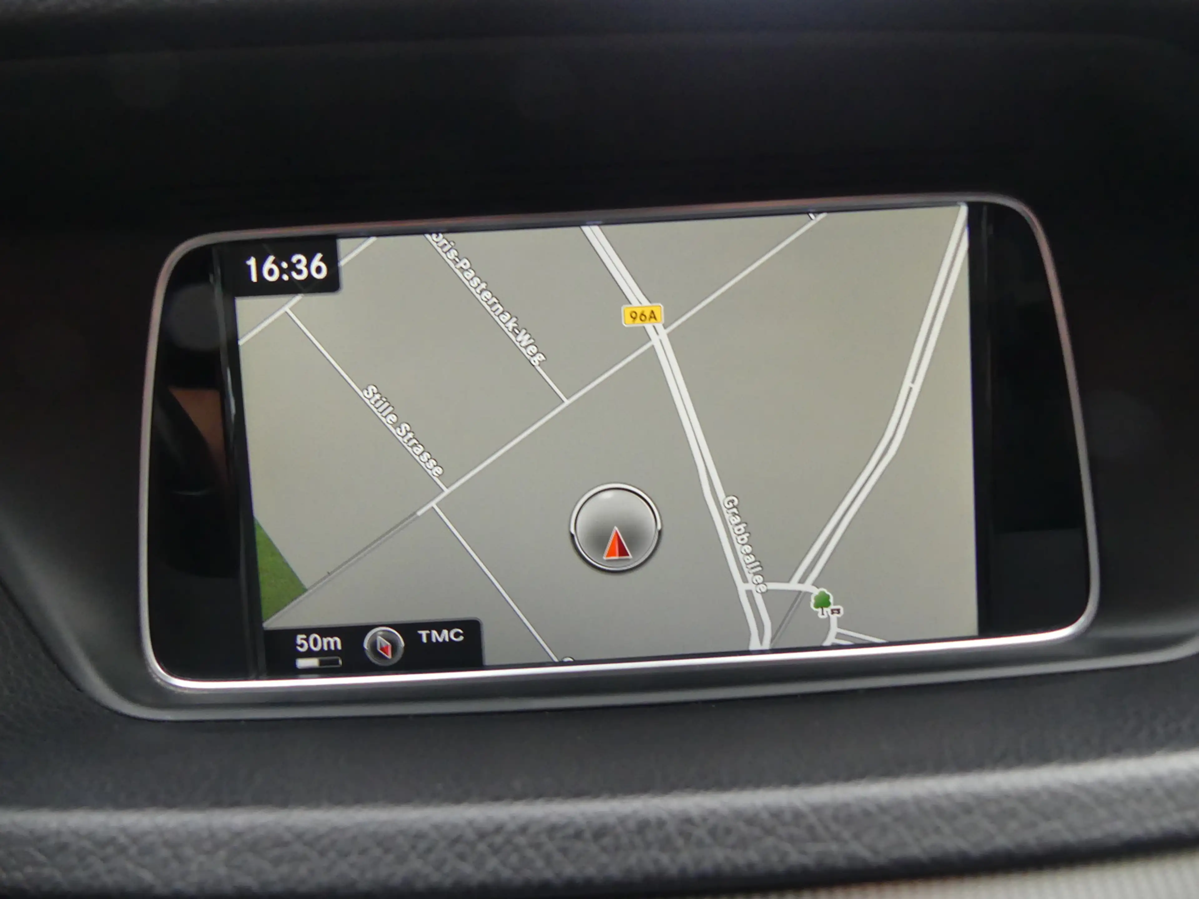Mercedes-Benz E 300 T CDI BlueTech LED/STHZ/KAM/COMAND — photo 11