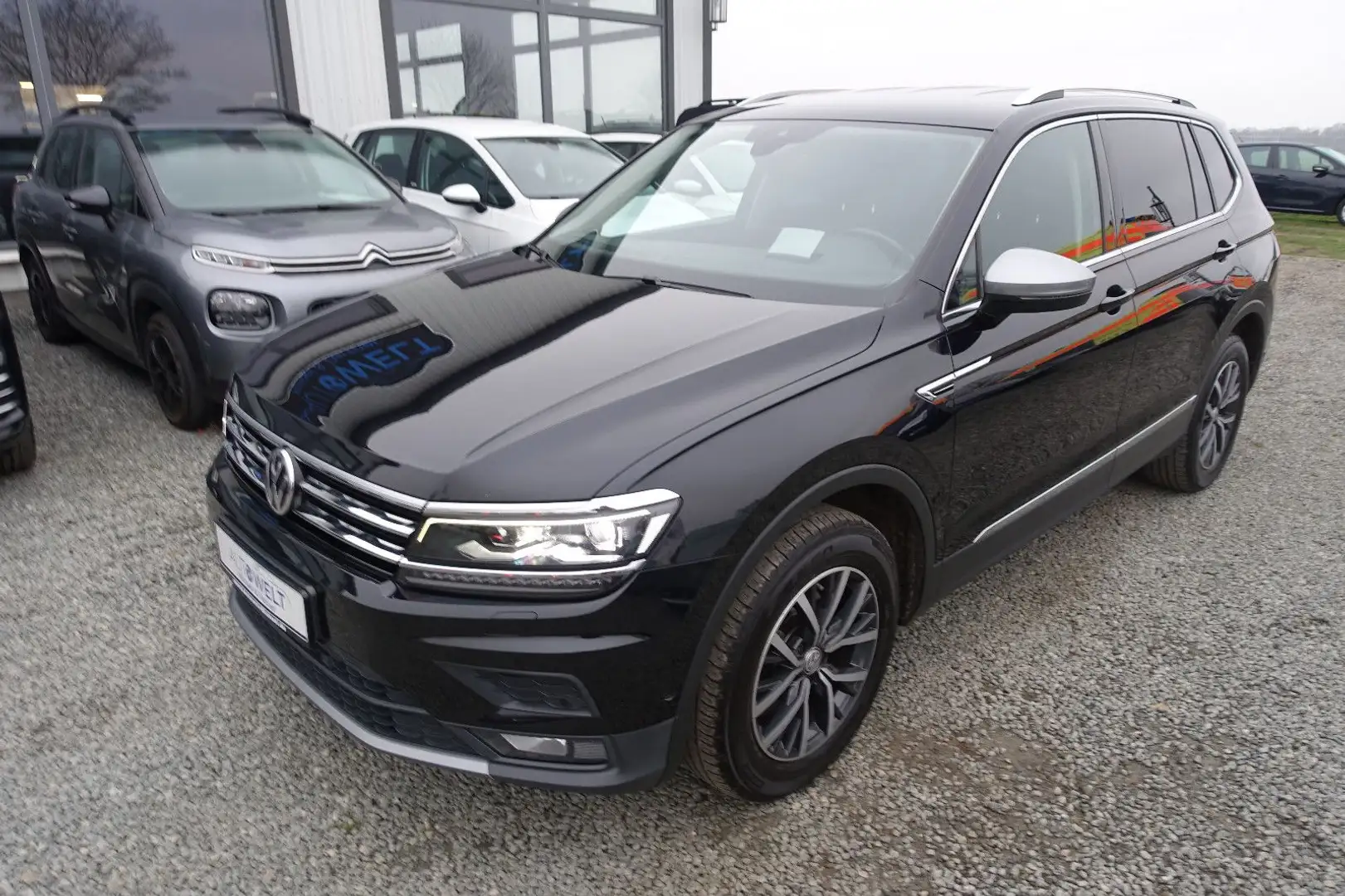 Volkswagen Tiguan Allspace 2.0TDI Aut. 360° ACC LED APP AHK Schwarz - 2