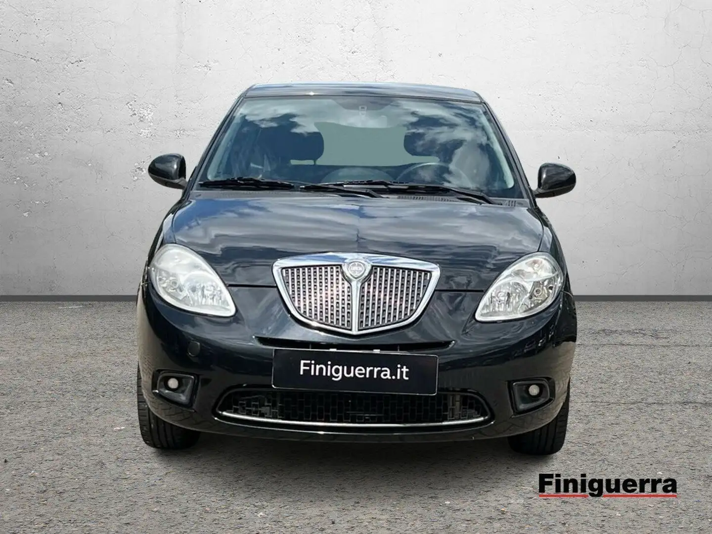 Lancia Ypsilon Ypsilon 1.2 Diva Schwarz - 2