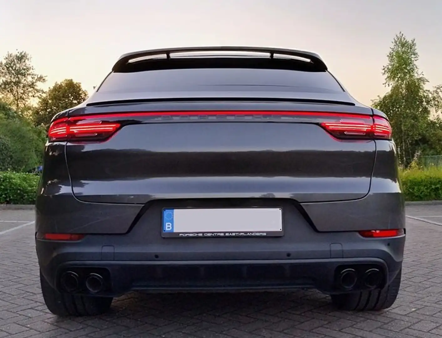 Porsche Cayenne turbo S E-Hybrid Coupe Tiptronic S Gris - 2