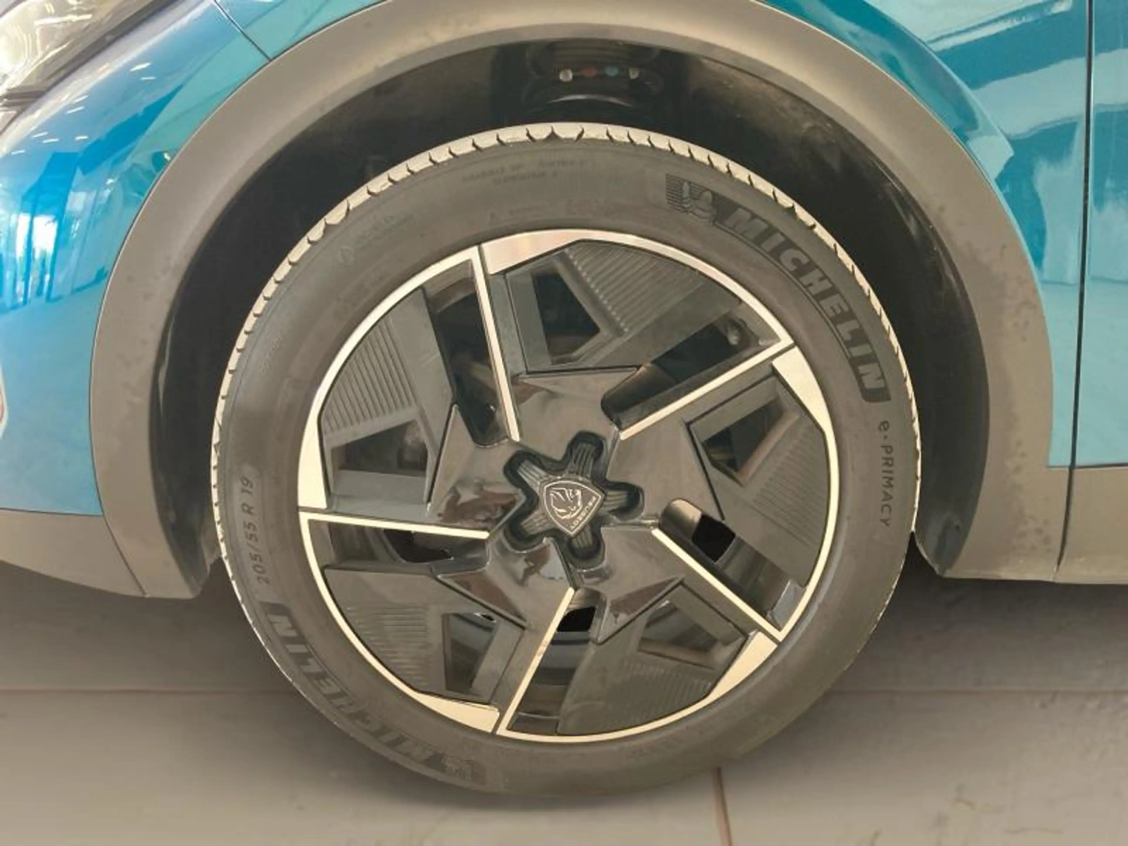 Peugeot 408 GT — photo 9