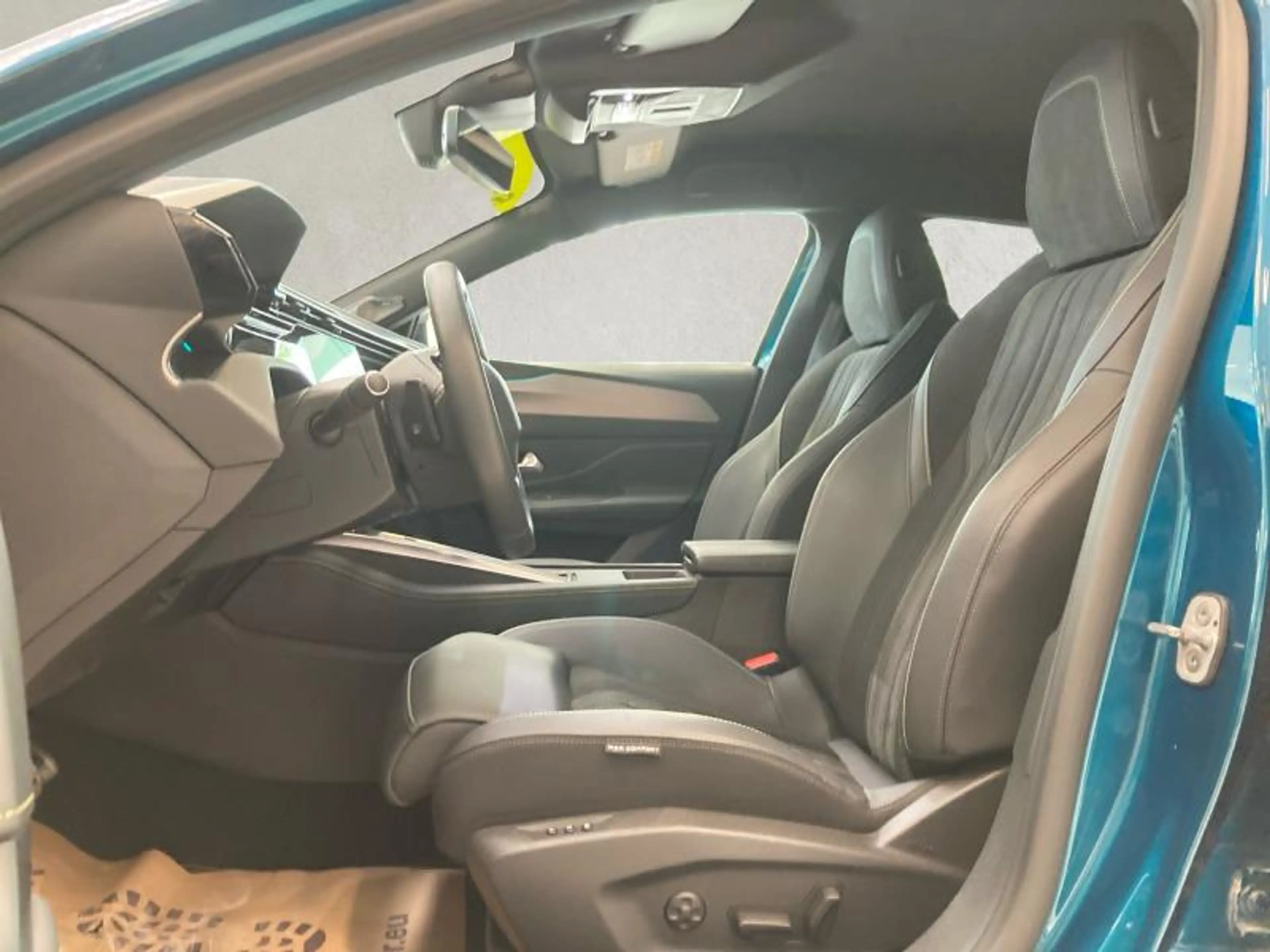 Peugeot 408 GT — photo 12