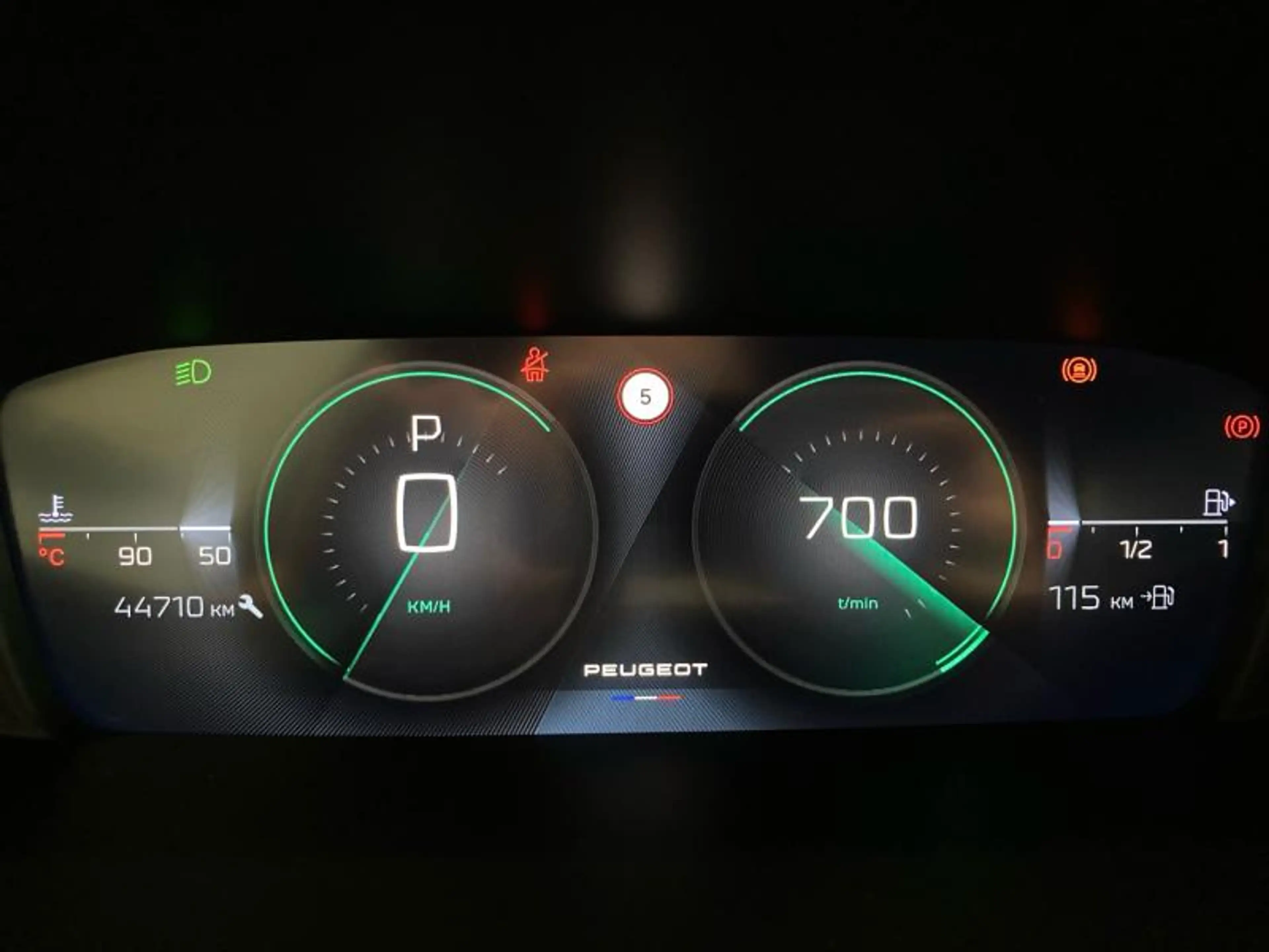 Peugeot 408 GT — photo 15