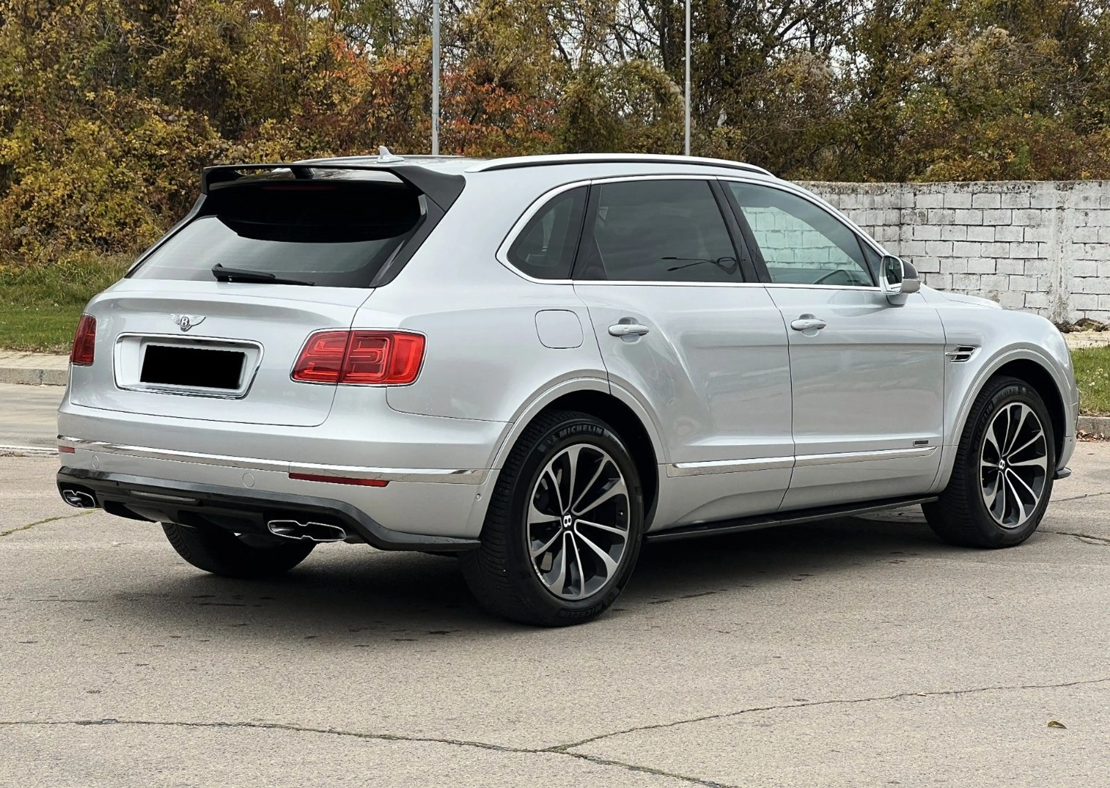 Bentley Bentayga 4.0 V8 CARBON MULLINER PANO FOND ENT — photo 6