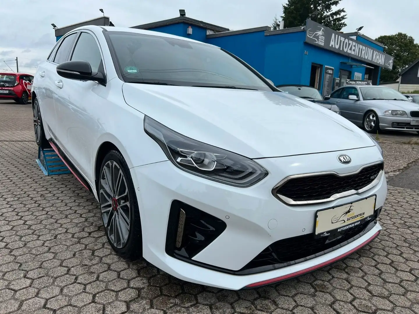 Kia ProCeed / pro_cee'd GT/LED/NAVI/SHZ/KAMERA Weiß - 1