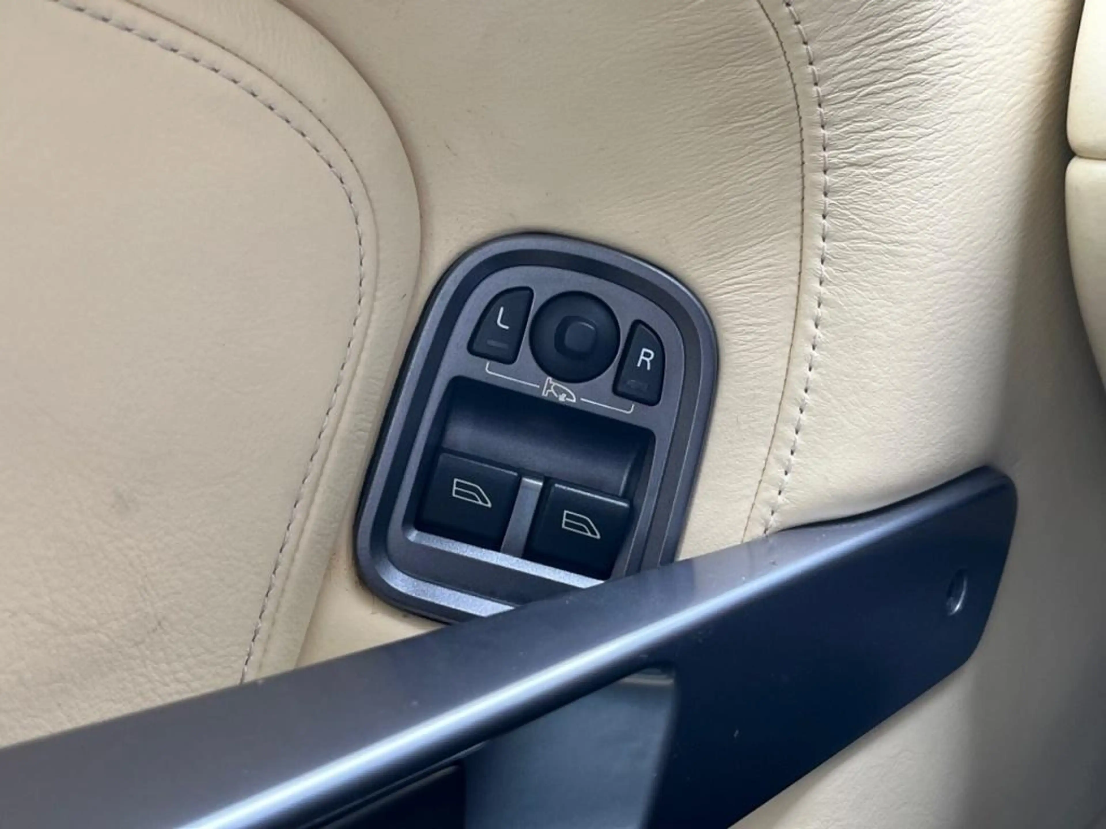 Aston Martin DB9 5.9 V12 Touchtronic 1e eigenaar Origineel Nederlan — photo 11