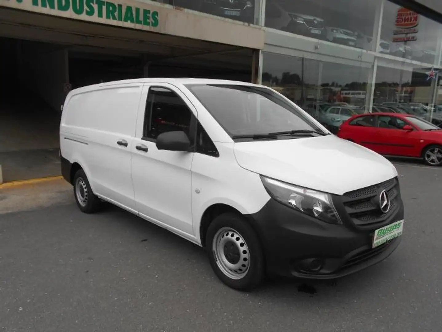 Mercedes-Benz Vito MERCEDES-BENZ 114 CDI 140 CV AUTOMATICO FURGO Blanco - 2
