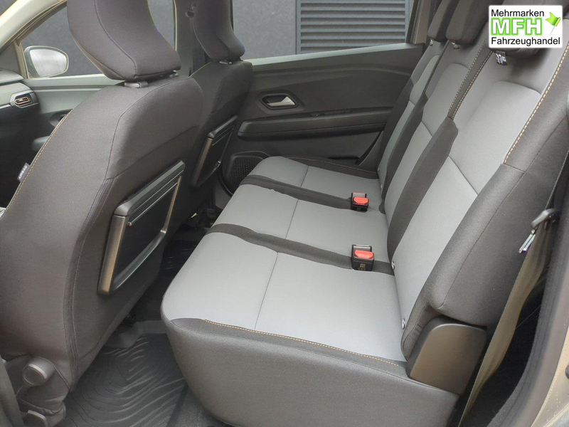 Dacia Jogger Extreme 5-Sitzer+RFK+Klimaauto.+PDC TCe 110 81 ... — photo 5