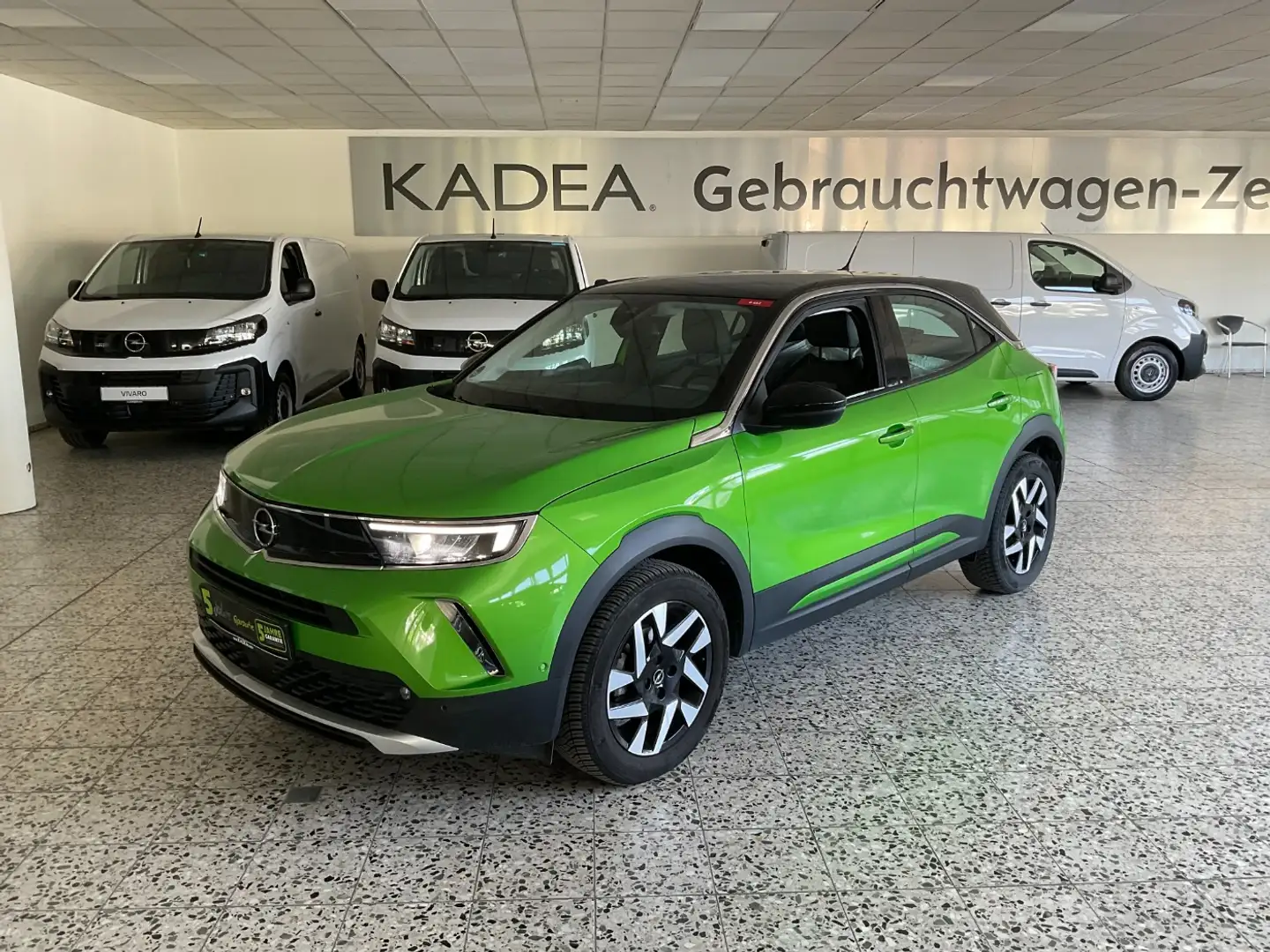 Opel Mokka 1.2 Turbo Elegance Ganzjahresbereifung Grün - 2