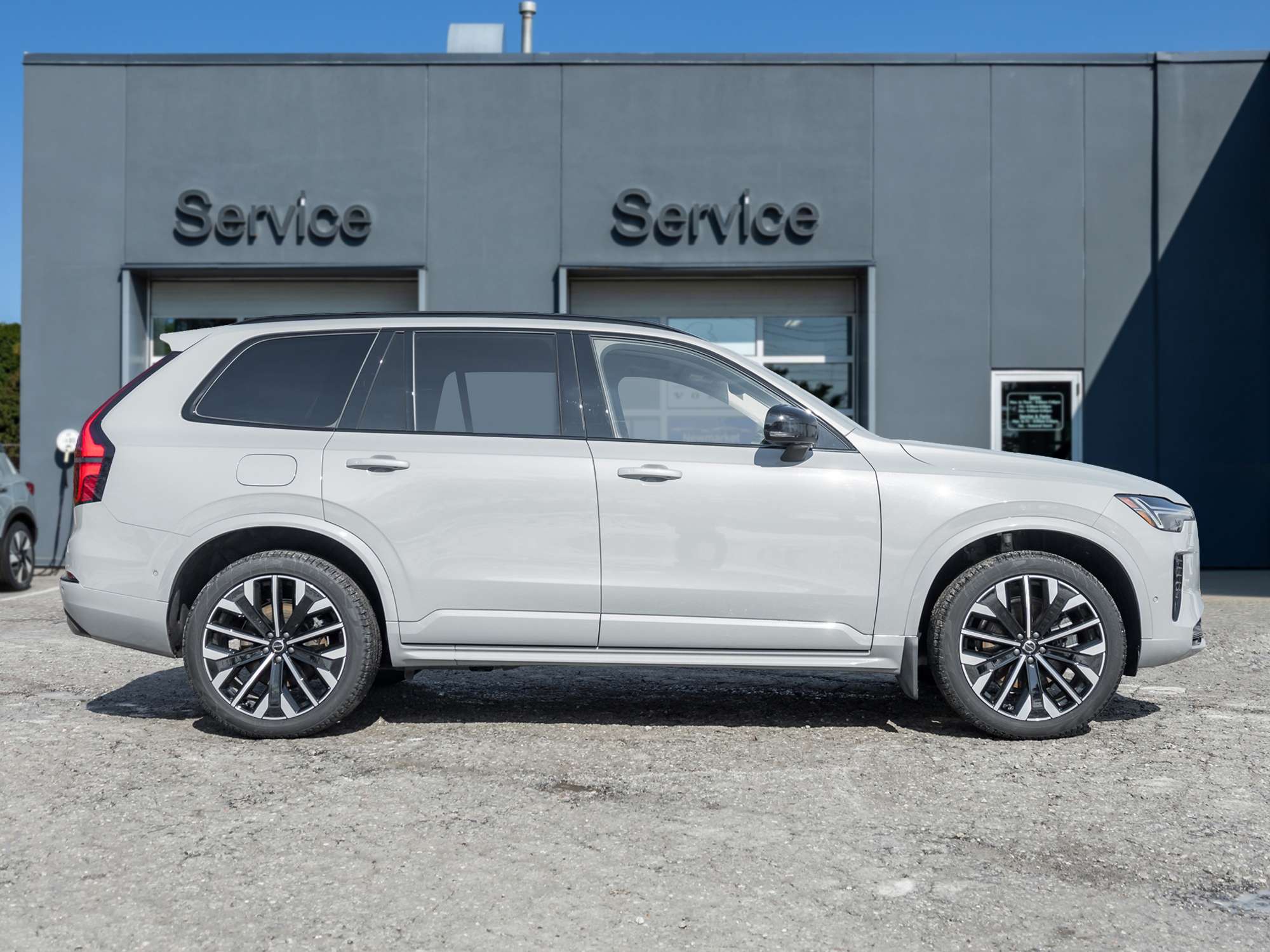 2026 Volvo XC90 B6 AWD ULTRA |LIKE NEW |VOLVO CPO |HARMAN KARDON thumb 6