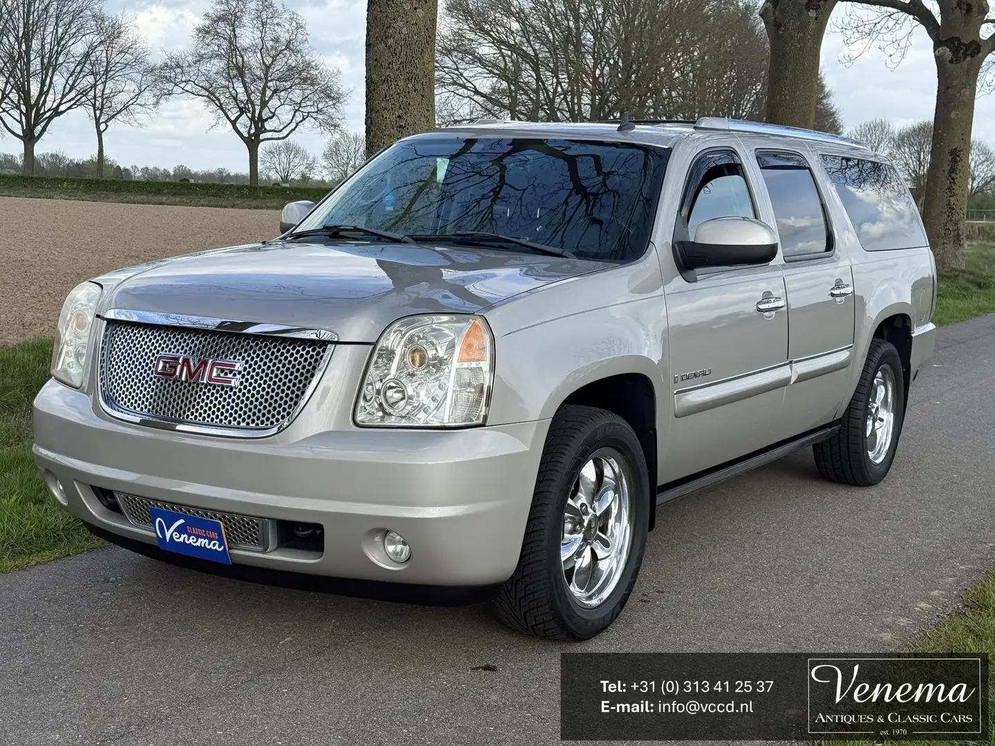 GMC Yukon Denali XL Grau - 1