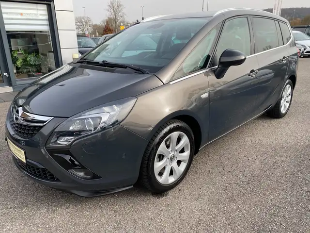 Opel Zafira Tourer 1.6 Turbo Innovation 7-Sitze Navi Xenon Kamera
