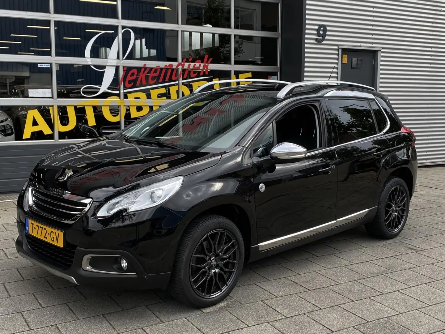 Peugeot 2008 1.2 e-THP CrossWay - Navigatie I Airco I PDC I Spo Noir - 1