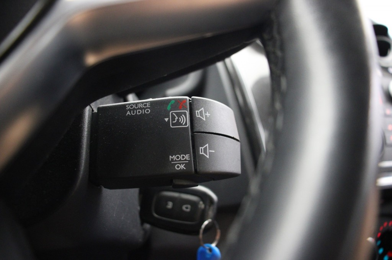 Dacia Sandero 1.0 SCe Laureate - Airco, Cruise — photo 22