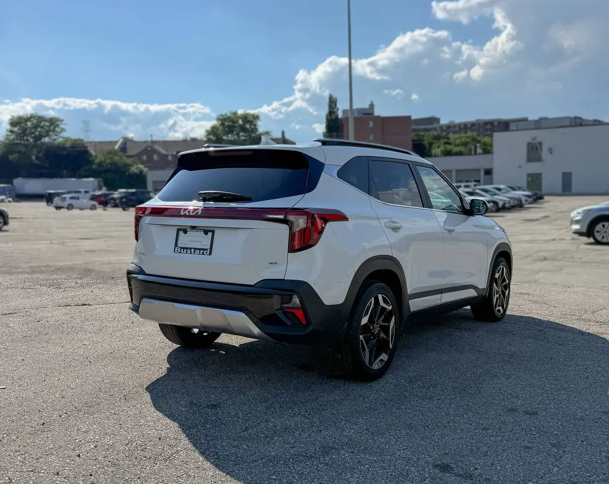Kia Seltos снимка Kia Seltos