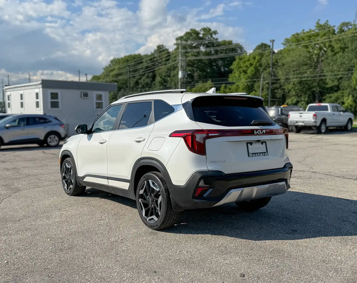 Kia Seltos снимка Kia Seltos