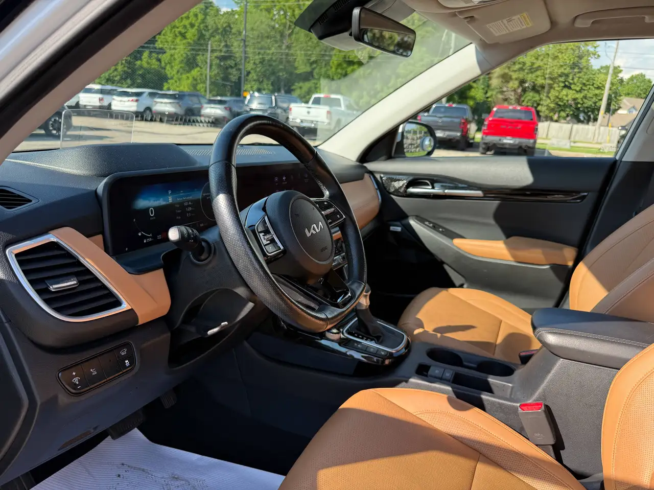 Kia Seltos снимка Kia Seltos