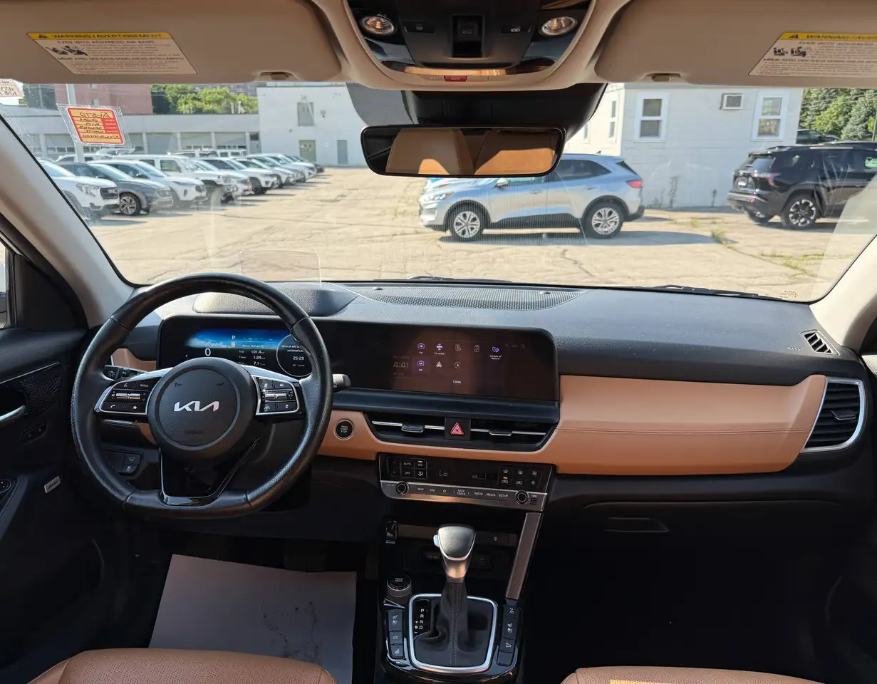Kia Seltos снимка Kia Seltos