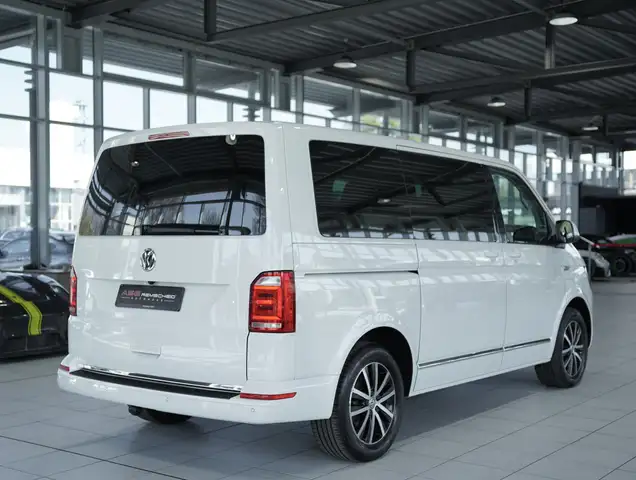 Volkswagen Multivan view 7