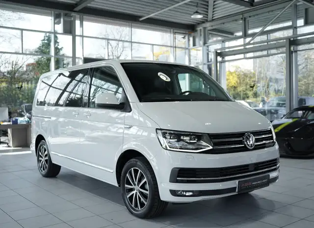 Volkswagen Multivan view 5