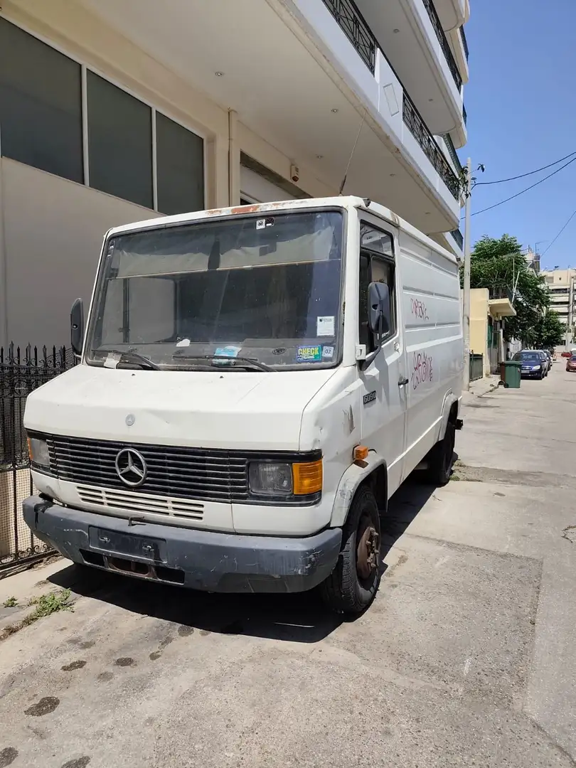 Mercedes-Benz Vario 609 D - 2