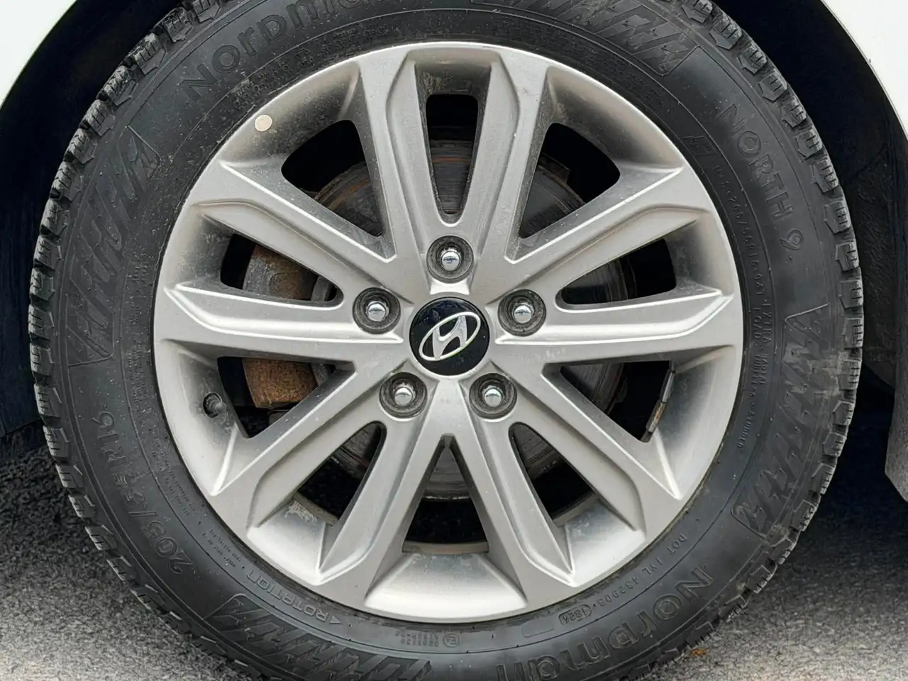 Hyundai ELANTRA снимка Hyundai ELANTRA