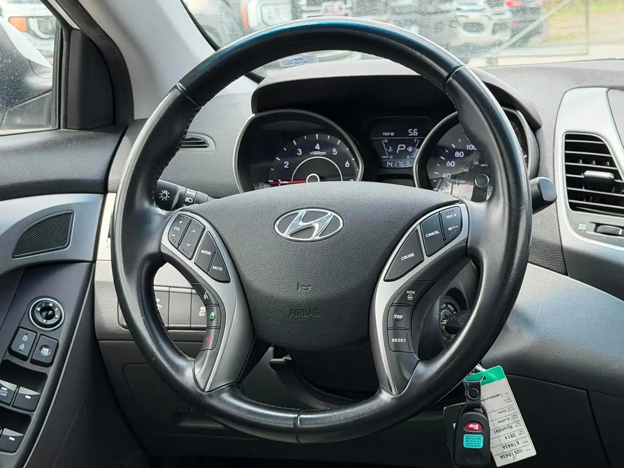 Hyundai ELANTRA снимка Hyundai ELANTRA
