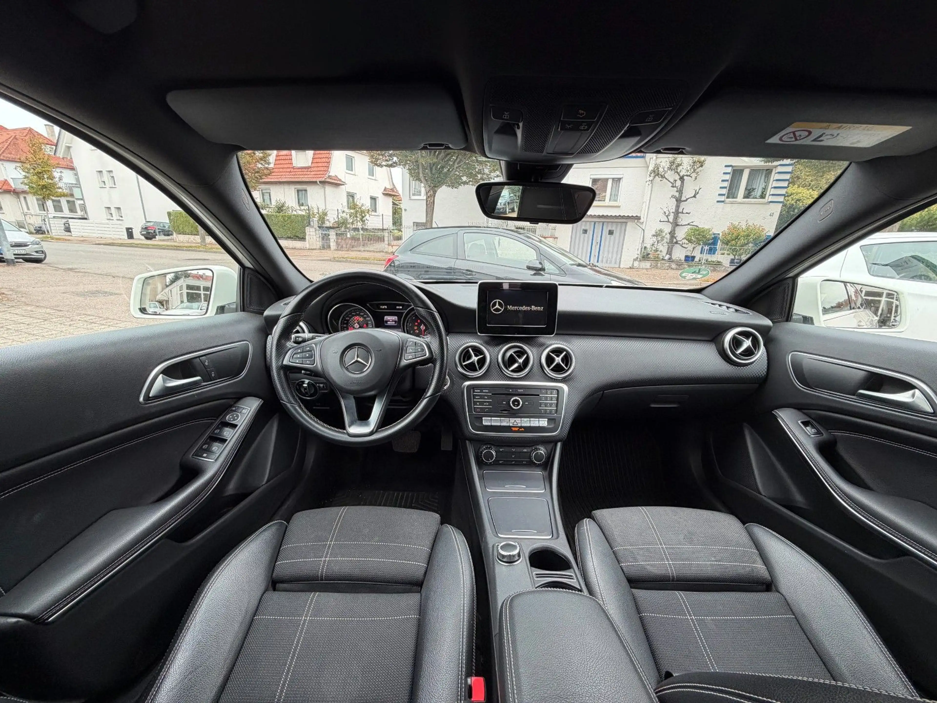 Mercedes-Benz A 180 A A 180 BlueEfficiency — photo 13
