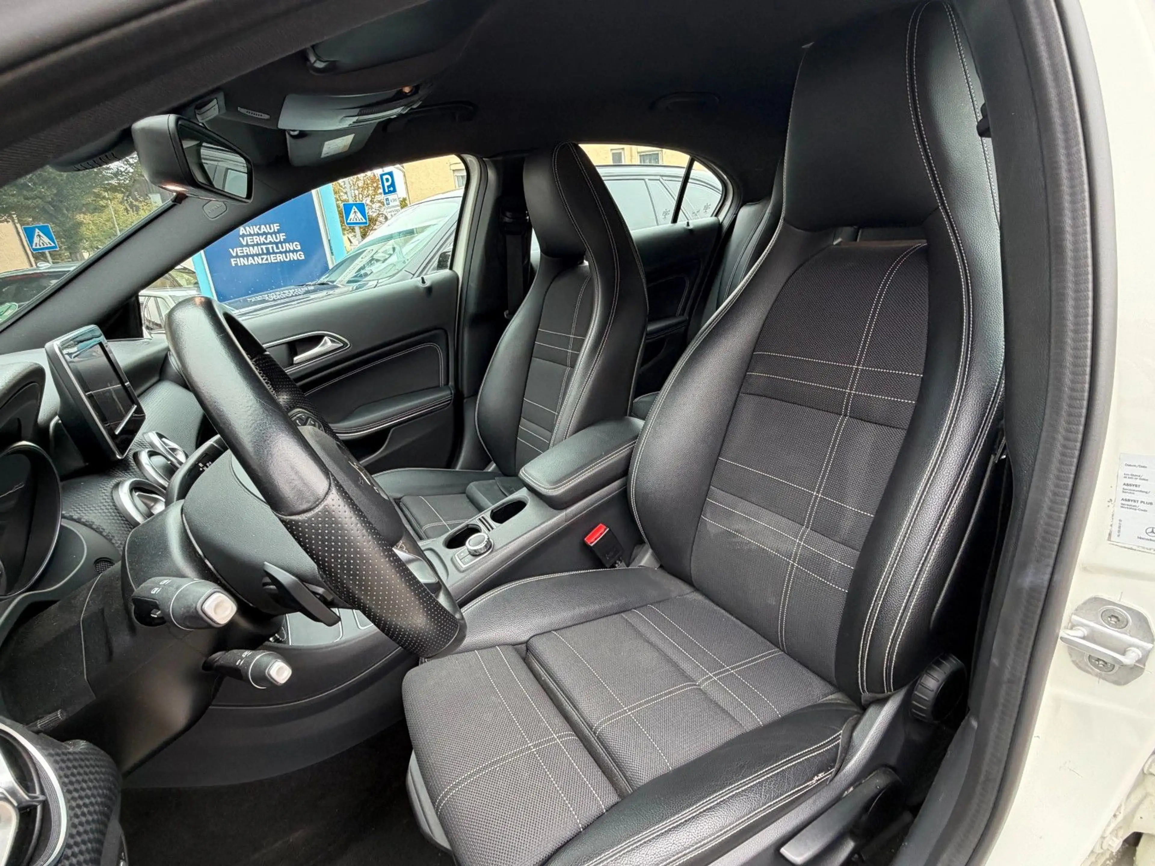 Mercedes-Benz A 180 A A 180 BlueEfficiency — photo 9