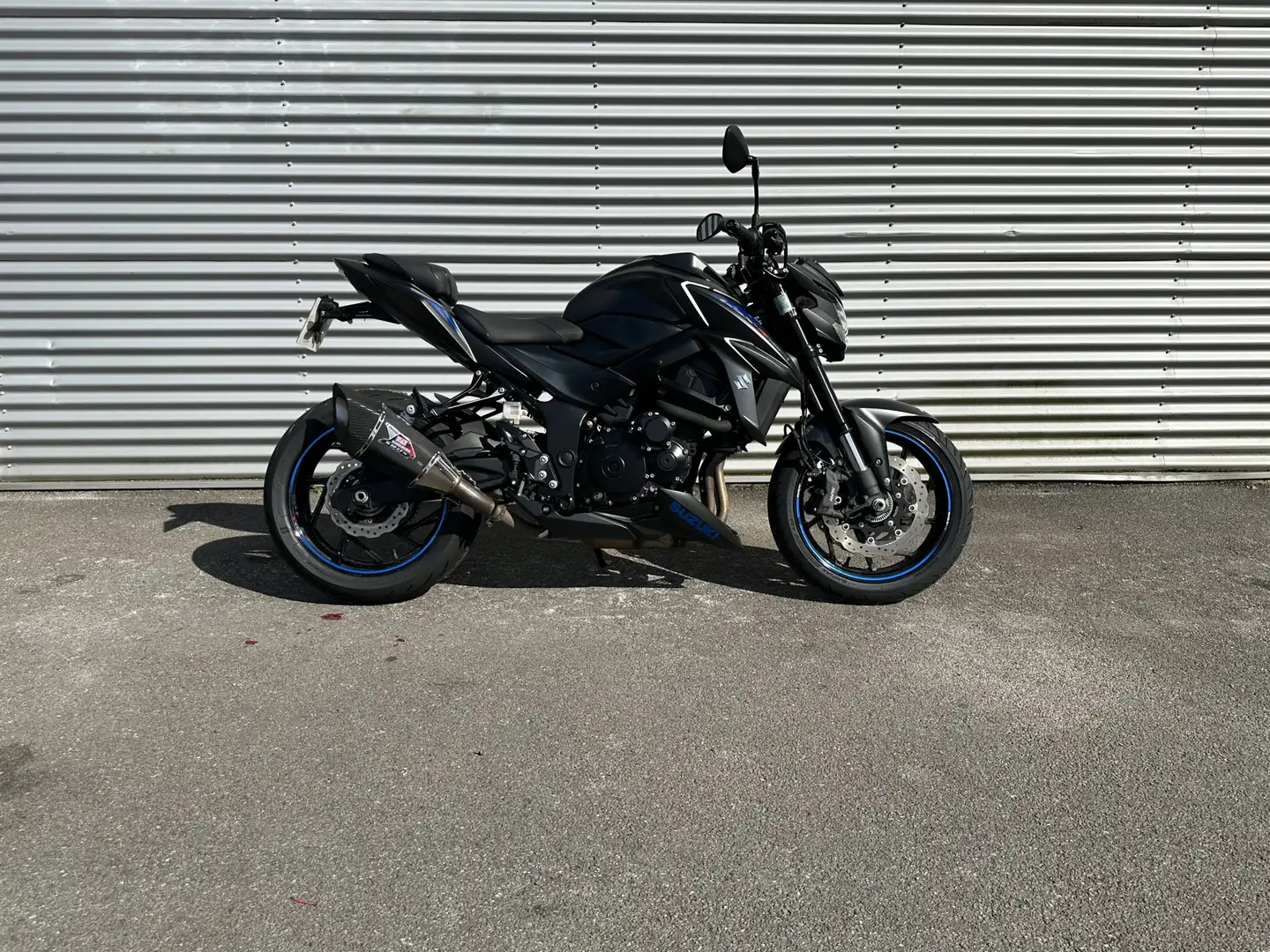 Suzuki GSX-S 750 Negro - 1
