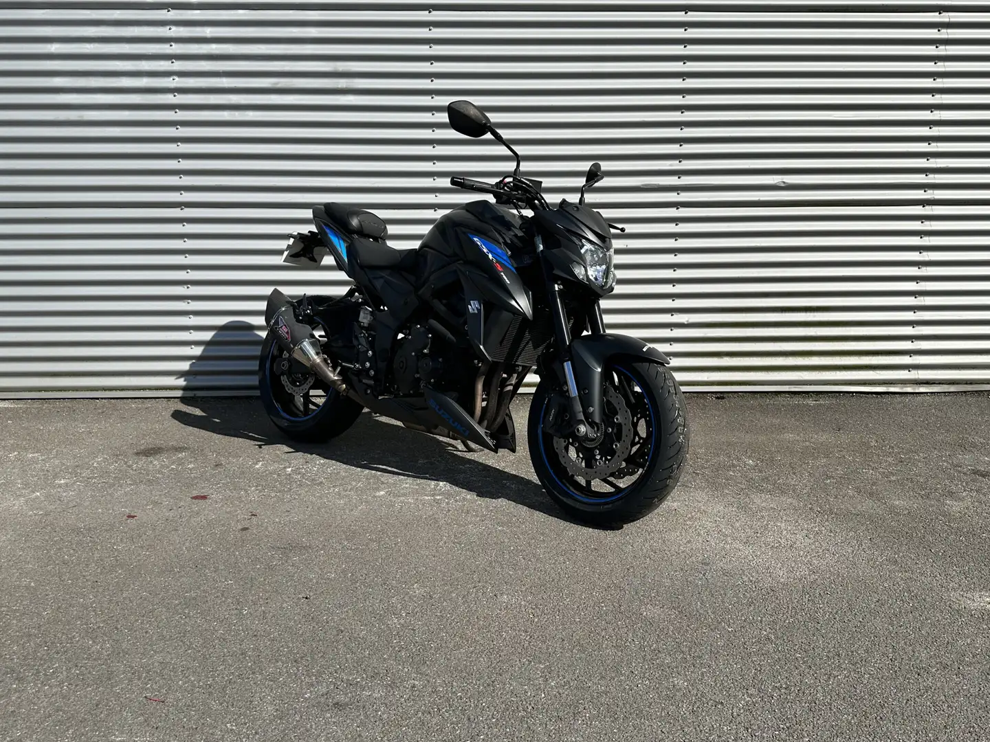 Suzuki GSX-S 750 Negro - 2