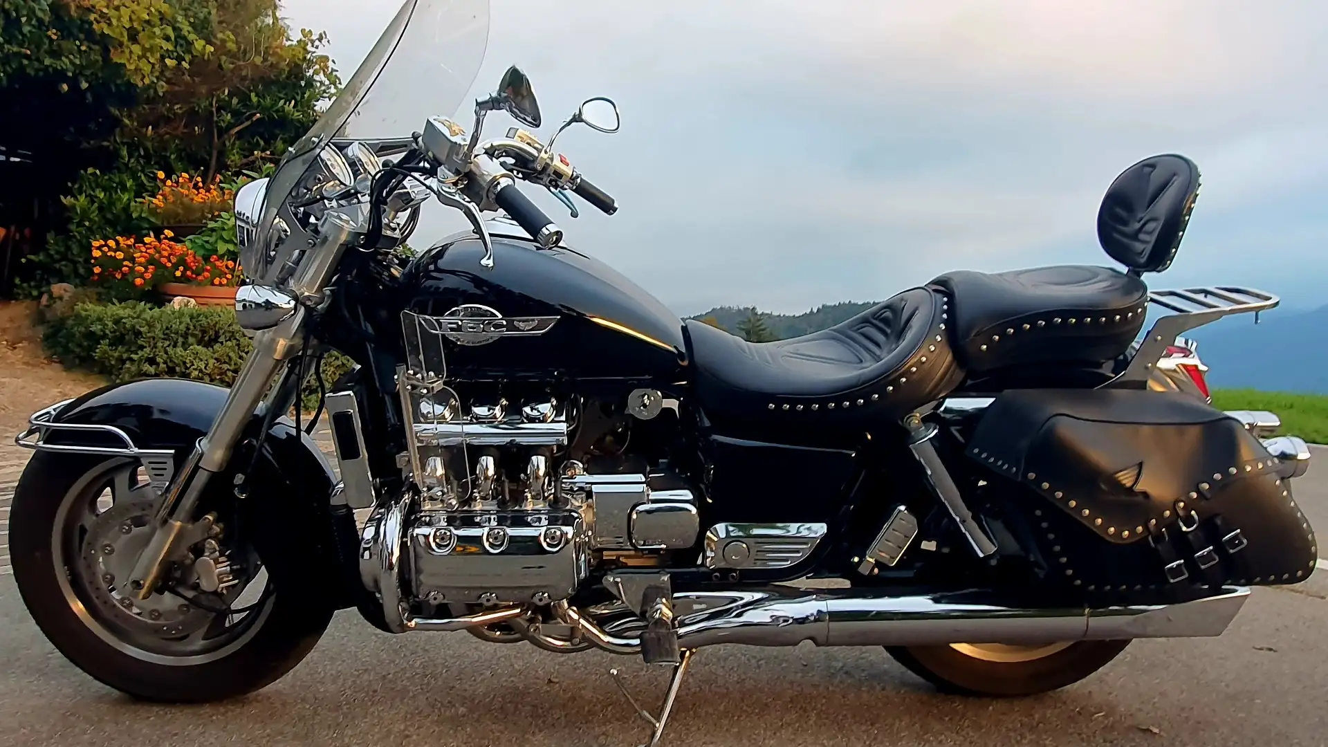 Honda Gold Wing Honda F6C Valkyrie GL1520 Negro - 2