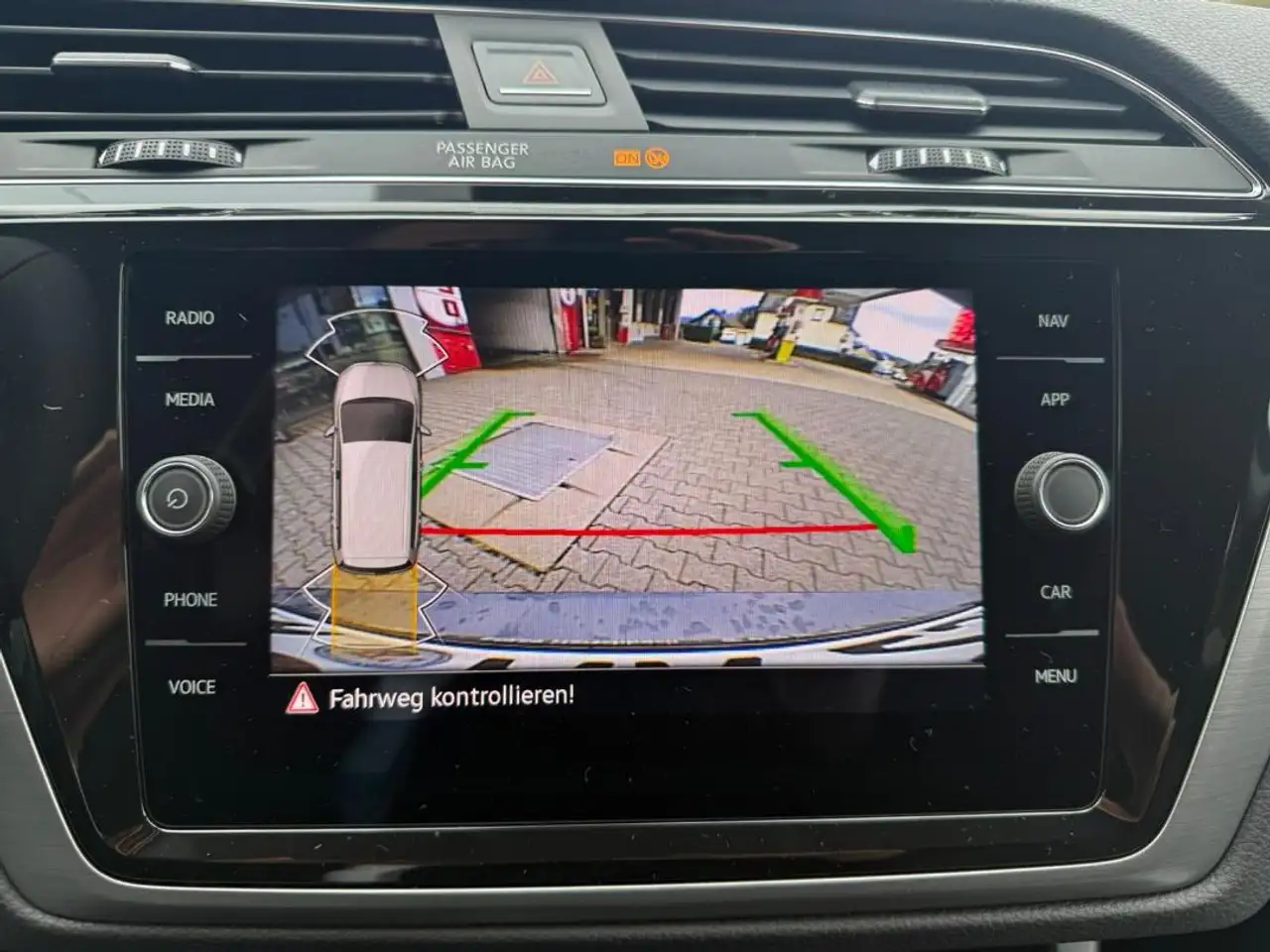 Volkswagen Touran Comfortline 1,5 l TSI OPF 150 PS 19