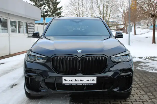 BMW X5 view 3