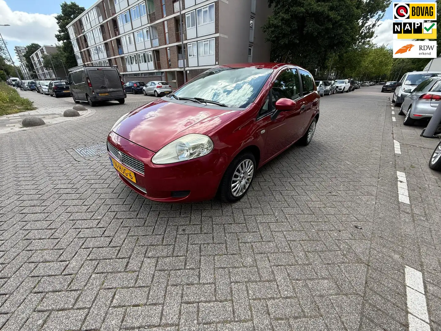 Fiat Grande Punto 1.2 Active Rojo - 1